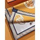 SHMS2233  Hermes [Cloaked Stallion] 90cm Silk Square Scarf, this must-have Hermes accessory can be worn in a variety of ways and goes well with any outfit. Wear it around your neck or as a belt, hair tie or headband. Thi