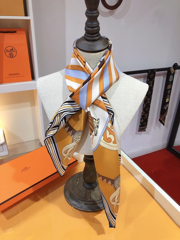 SHMS2233  Hermes [Cloaked Stallion] 90cm Silk Square Scarf, this must-have Hermes accessory can be worn in a variety of ways and goes well with any outfit. Wear it around your neck or as a belt, hair tie or headband. Thi