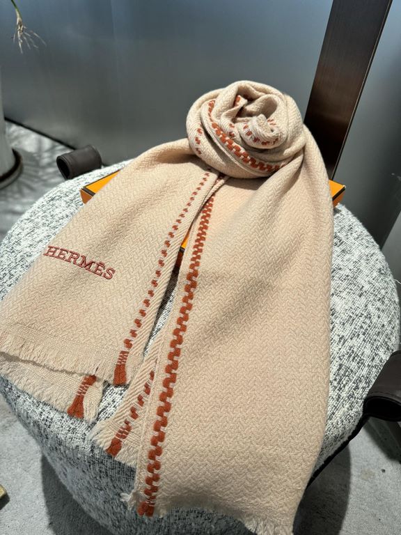 [Hermes double long scarf]    high cutting-edge products    water wave pattern absolutely screaming quality   LOGO embroidered label low-key luxury connotation, this scarf is definitely a treat for yourself to send your 