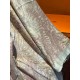 Hermes ~ autumn and winter with a sharp tool   top double-sided same color version of silk cashmere shawl! 1条等于2条】One shawl is equal to two】Point of view is wonderful, the pattern and color matching are super like, anoth