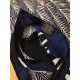 RHMS2285 Hermes [Zebra Pegasus] velvet large triangle scarf, counter synchronization! As well as the untamed nature of the zebra, the legend is reinterpreted on this silk scarf. Pegasus is the mount of Zeus, where the ho