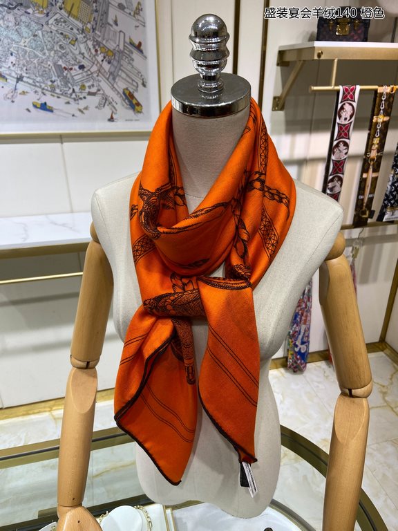 Cashmere new    Buy all say good-looking   Recommended  [Feast Banquet Cashmere 140] Double-sided same color cashmere square scarf, top craftsmanship super value   Hermes counter pop-ups    three-dimensional presentation