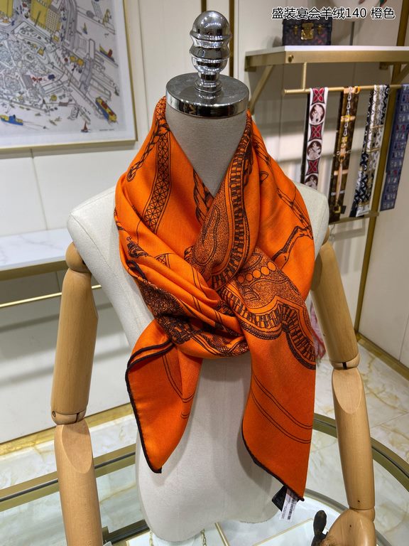 Cashmere new    Buy all say good-looking   Recommended  [Feast Banquet Cashmere 140] Double-sided same color cashmere square scarf, top craftsmanship super value   Hermes counter pop-ups    three-dimensional presentation