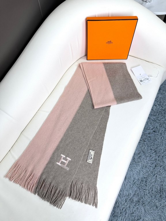 Price New! 2023 men and women with the same models, 100% pure cashmere Hermes (Hermes) synchronization counter, high-end cashmere knitted scarf! Can be formal, can be casual, very Classical design. This is a difficult kn