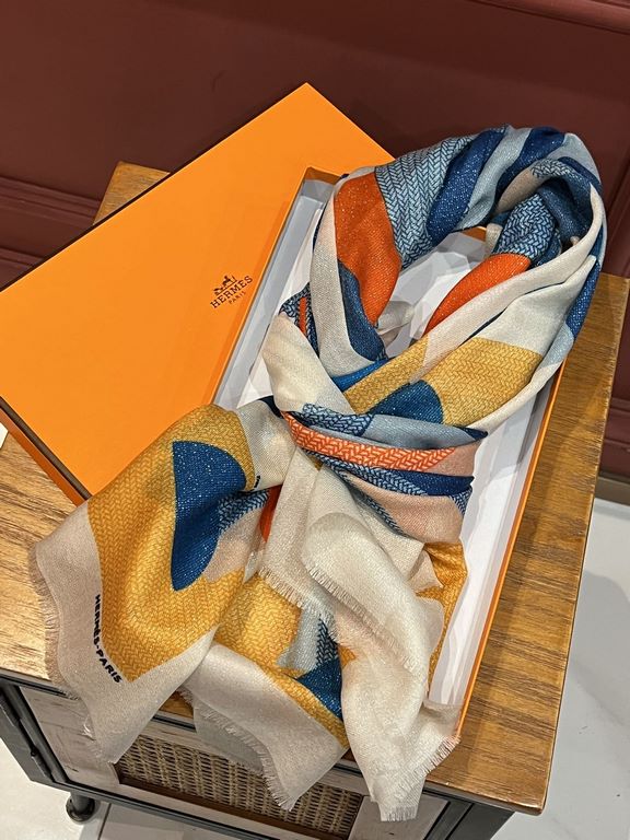 Scarf that glows and shines New    Buy all say it looks good recommended [pony jumping] top craftsmanship super value Hermes counter models    three-dimensional presentation of the pattern pattern in kind of a very high 