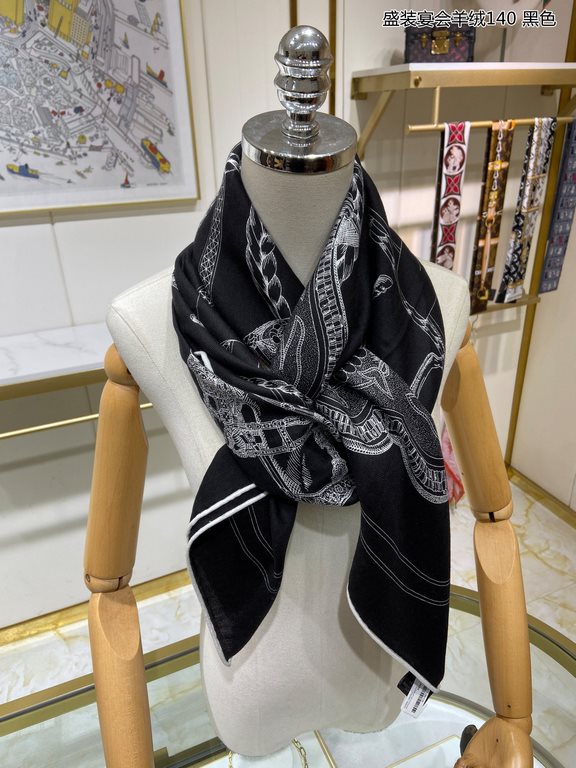 Cashmere new    Buy all say good-looking   Recommended  [Feast Banquet Cashmere 140] Double-sided same color cashmere square scarf, top craftsmanship super value   Hermes counter pop-ups    three-dimensional presentation