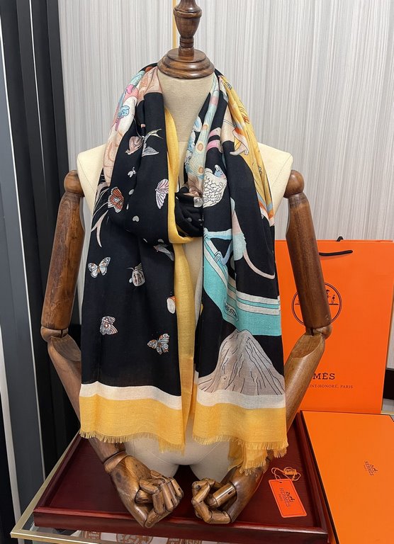 New   H home 2023 latest models   top design is too beautiful, truly awesome   [ring velvet long scarf]     physical genuinely beautiful   shawl with print      regardless of the design of the airbrush are very in place 