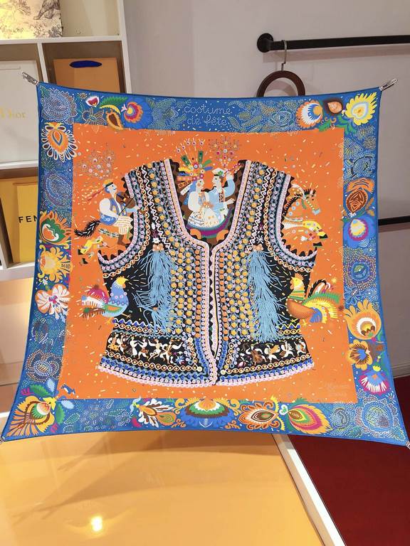 SHMS2327 ORIGINAL HERMES [Fancy Dress Celebration] 90cm Silk Square Scarf  The print comes from traditional Polish wedding attire! You may have stared in amazement at the fact that you have arrived in a marvelous wonderl