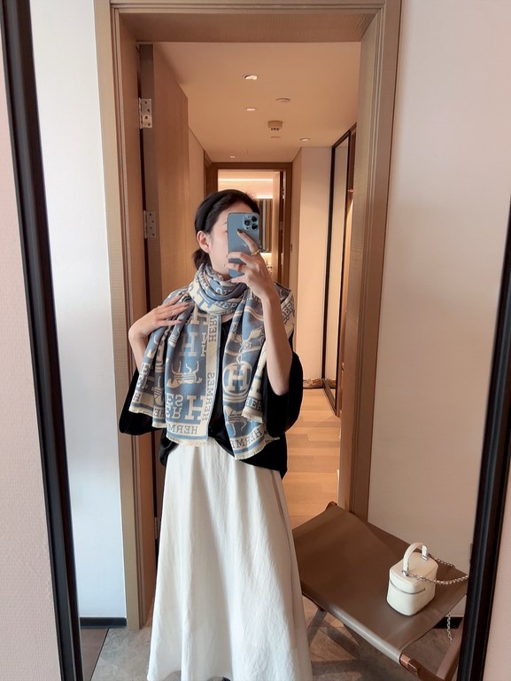 Cashmere new     bought all say good-looking recommended  double-sided dual-color dual-use, top craftsmanship is super value Hermès counter pop    three-dimensional presentation of the pattern pattern pattern in kind of 