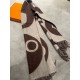 Hermes new geometric cashmere scarf, this model is really love at a glance, abstract geometric shapes logo, colorful geometric sense of fun, pay tribute to the brand's logo elements, riding boots, spurs, jacquard craftsm