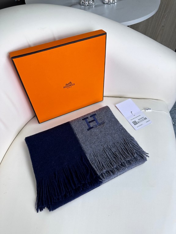 Price New! 2023 men and women with the same models, 100% pure cashmere Hermes (Hermes) synchronization counter, high-end cashmere knitted scarf! Can be formal, can be casual, very Classical design. This is a difficult kn