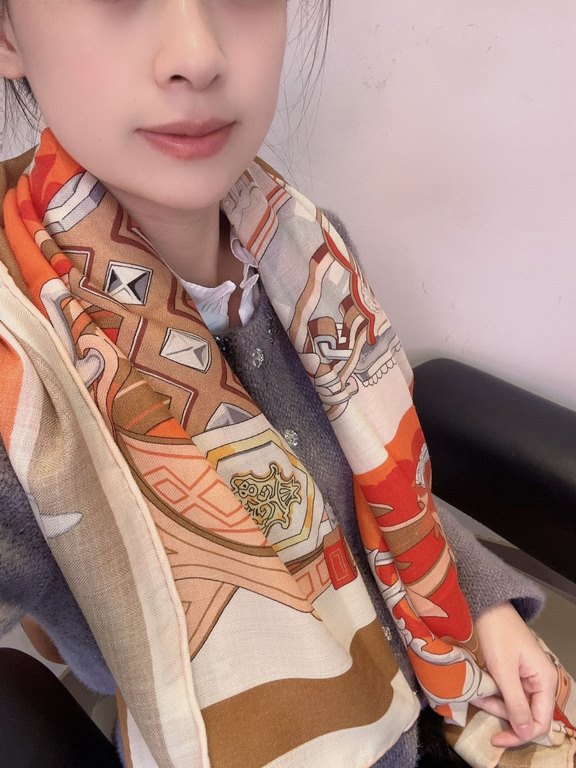 price  Cashmere new buy all say good-looking  Recommended  140 velvet square scarf, the top craft super value  Hermes counter burst models three-dimensional rendering pattern pattern texture in kind grade is extremely hi