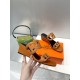 Hermes Hermes 2023 Official website synchronized spring and summer new style, slant heel sandalCowhide fabric, sheepskin footbed. Sheepskin lining. A lightweight summer sandal with a classic shape transformed into a leat