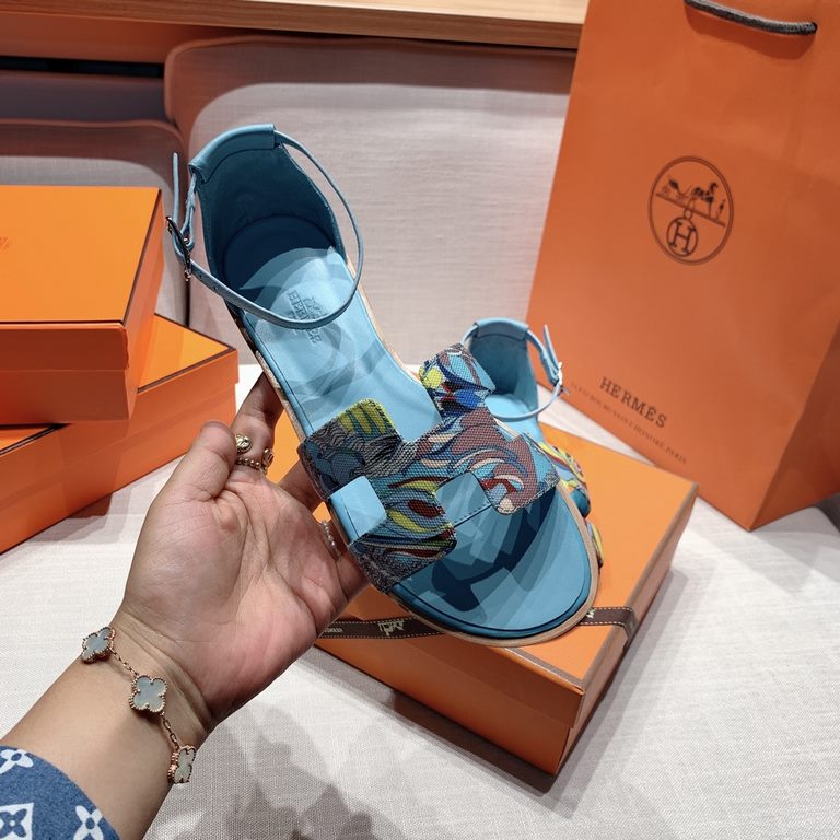 H Brand Santorini Sandals, Epsom Leather.Pursuing enamel Pure handmade Crafted and 100% handmade Hermes Emmaus  ...2023 Newly Upgraded  Epsom Leather Sandals Inspired by the design or follow the traditional classic H upp