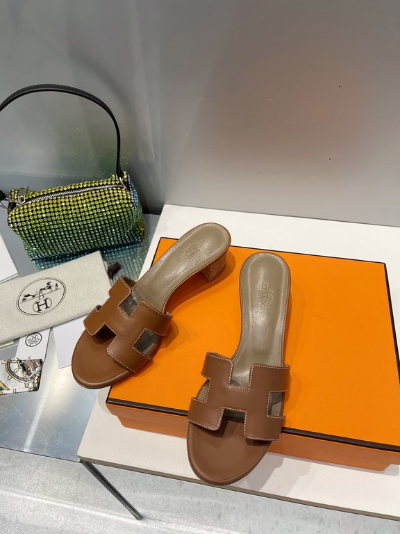 HERMES Hermes 2022 H Home New color update Classic works Multi-color choice let you love enough. Classic work Universal slippers, is the goddess are like on me oh! Really versatile, with pants or skirt are OK.Upper mater