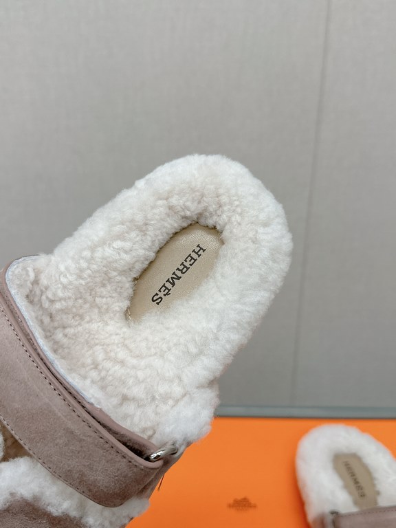 -Top qualityHerme Hermes new leather fur slippers, step on the lambswool, full of comfort, bare feet do not feel cold, with a thick socks Super beautiful oh!Upper LambskinLychee grain cowhide leather.Lining woolsheepskin