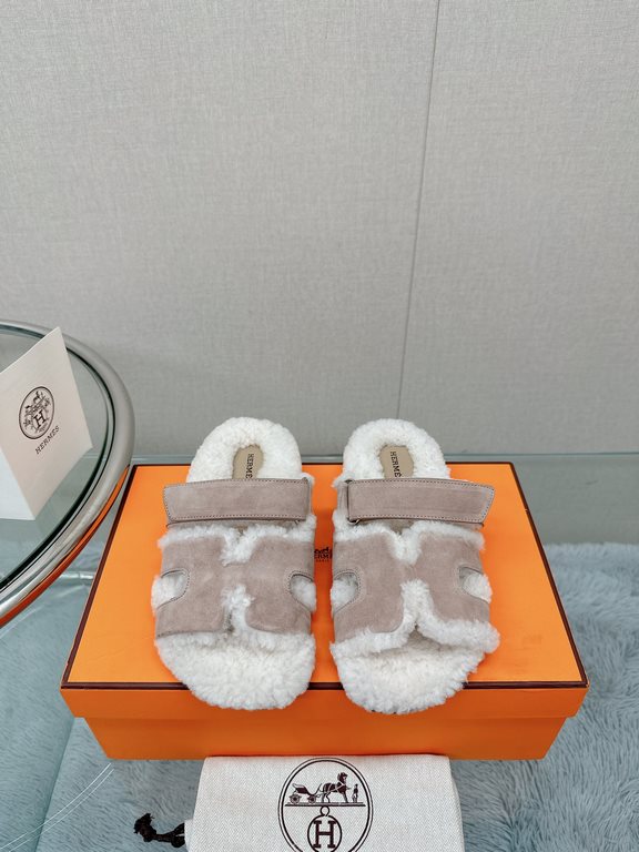 -Top qualityHerme Hermes new leather fur slippers, step on the lambswool, full of comfort, bare feet do not feel cold, with a thick socks Super beautiful oh!Upper LambskinLychee grain cowhide leather.Lining woolsheepskin