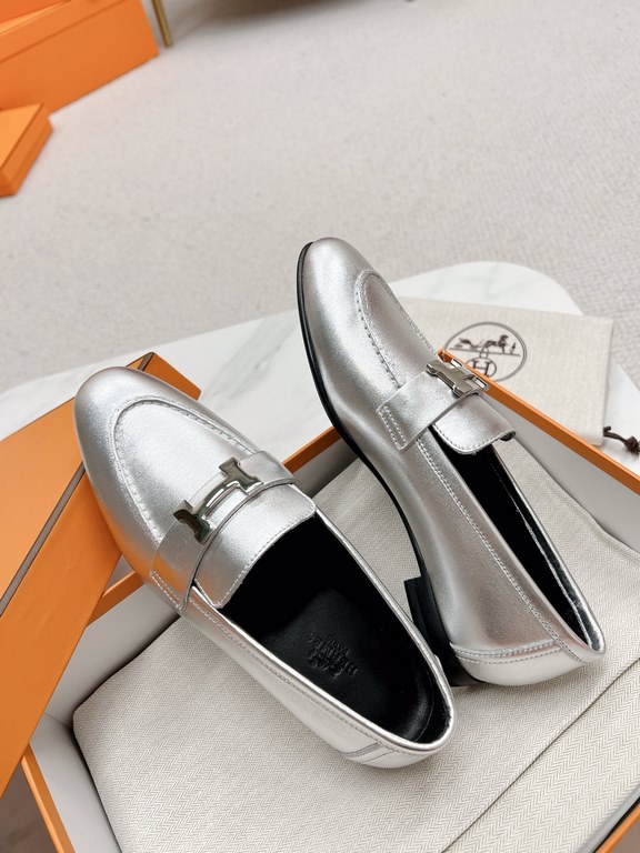 HERME'c, the whole network exclusive handmade, private high-end customization, classic handmade workshop ~ ~ ~ big goods real shotRoyal Loafers, very classic, versatile, simple, colorblocking design, on the foot is very 