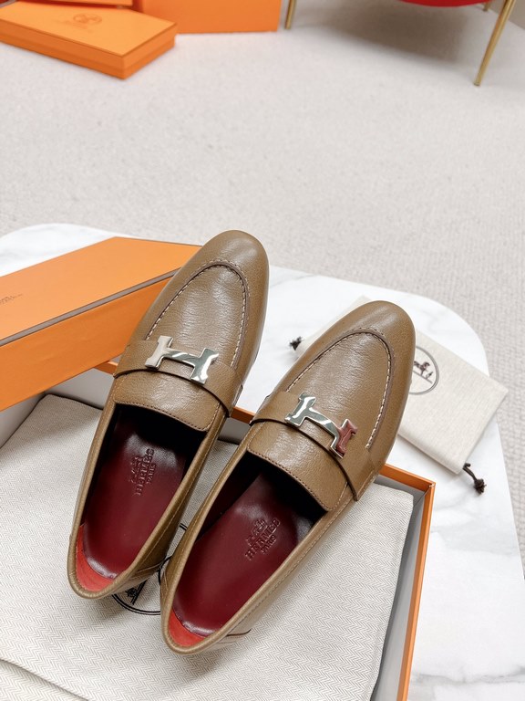 HERME'c, the whole network exclusive handmade, private high-end customization, classic handmade workshop ~ ~ ~ big goods real shotRoyal Loafers, very classic, versatile, simple, colorblocking design, on the foot is very 