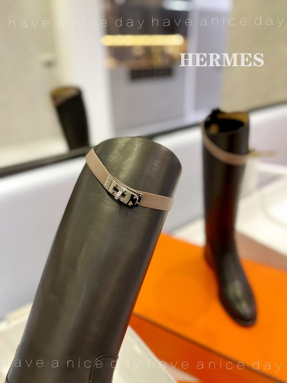 top quality productions      Hermes   The most iconic western boot of all time Elegant style that creates a different feel!  It's the indispensable combat boot in your shoe closet! Simple and airy style, the highest vers