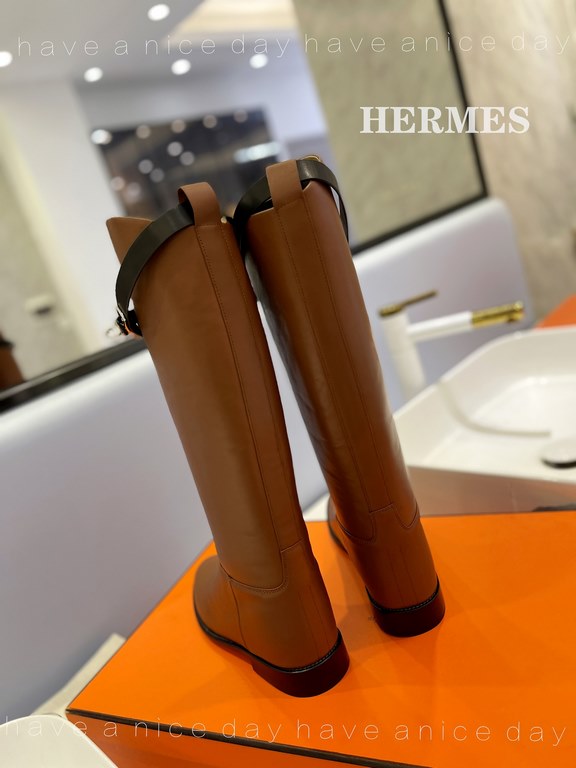 top quality productions      Hermes   The most iconic western boot of all time Elegant style that creates a different feel!  It's the indispensable combat boot in your shoe closet! Simple and airy style, the highest vers