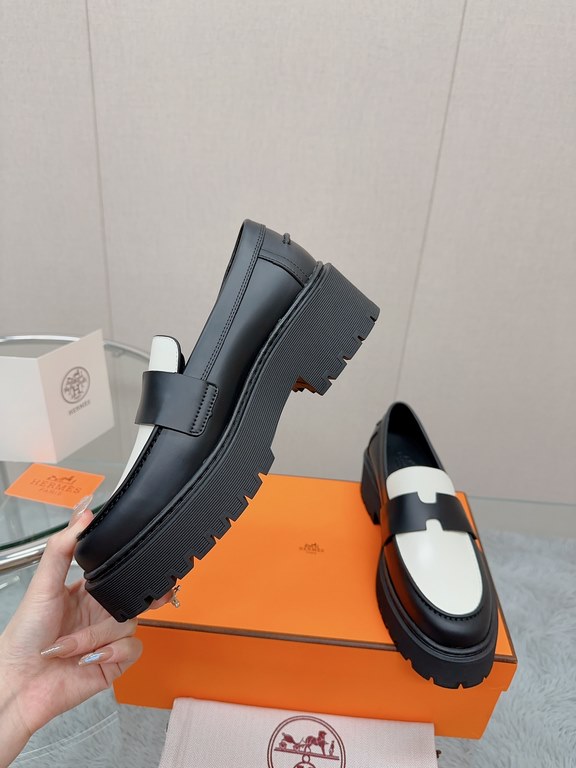 -Top qualityHermes Hermes H Family New Chunky Sole Louboutin ShoesSmooth calf leather pumps with a grooved sole, classic H upper detail and signature H Cadenas detail. A colorful mix of styles.Upper CalfskinLining sheeps