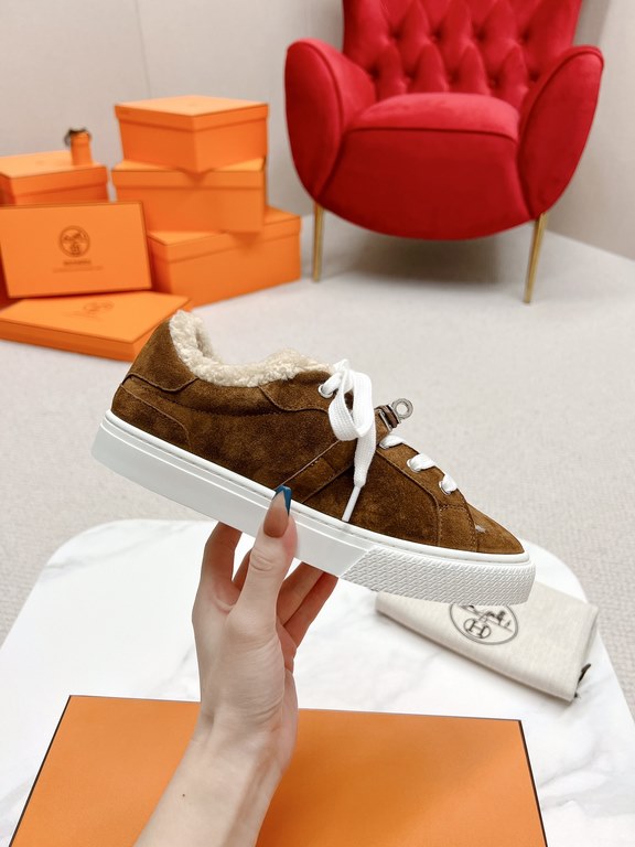 Herme's Love  Shi, straight line boutique build, as soon as I opened the package, I fell in love, this year, every sneaker of the Dumas family is loved, fashion is to be different.The overall design of the shoes is very 