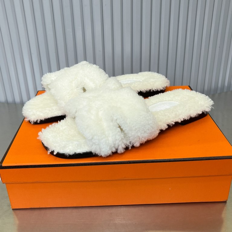 New color, lambswool. Newly revamped (Hermès) Packaging upgraded, version of the workmanship materials upgraded.Hermes  market highest version pure handmade shoes   Top Product Hermes Slippers  ----------Early fall new m