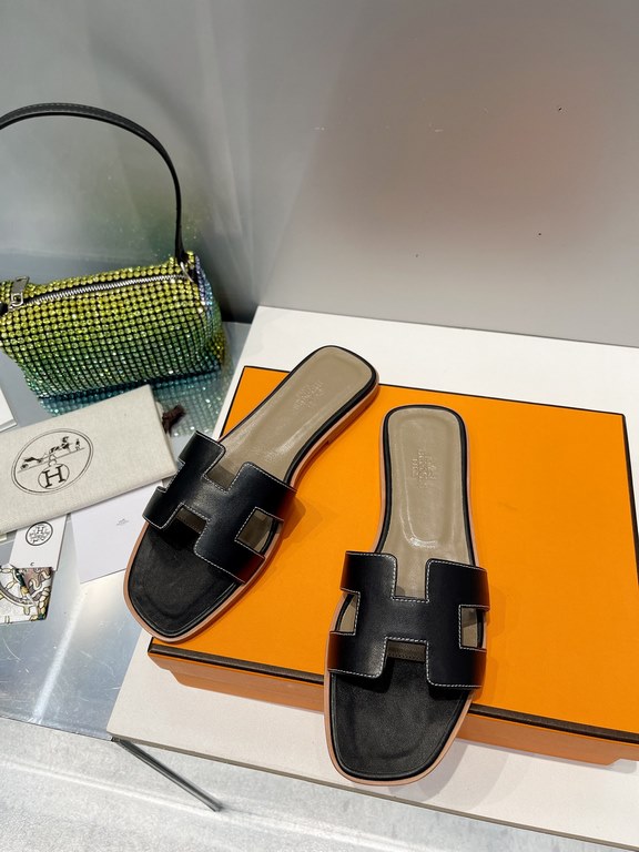 HERMES Hermes 2022 H Home New color update Classic works Multi-color choice let you love enough. Classic work Universal slippers, is the goddess are like on me oh! Really versatile, with pants or skirt are OK.Upper mater