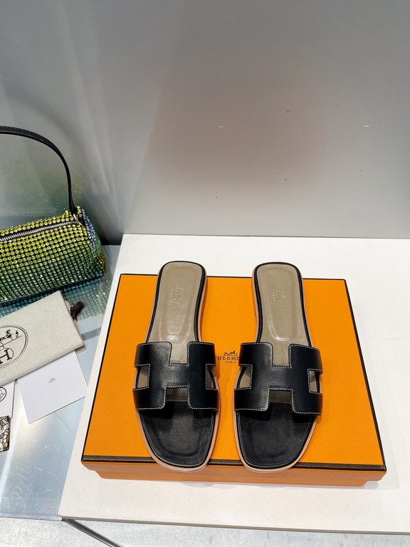 HERMES Hermes 2022 H Home New color update Classic works Multi-color choice let you love enough. Classic work Universal slippers, is the goddess are like on me oh! Really versatile, with pants or skirt are OK.Upper mater