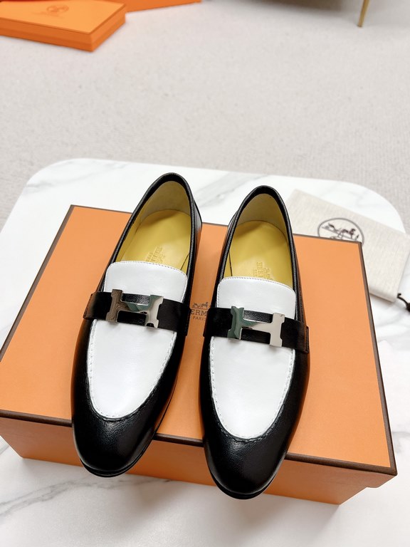 HERME'c, the whole network exclusive handmade, private high-end customization, classic handmade workshop ~ ~ ~ big goods real shotRoyal Loafers, very classic, versatile, simple, colorblocking design, on the foot is very 