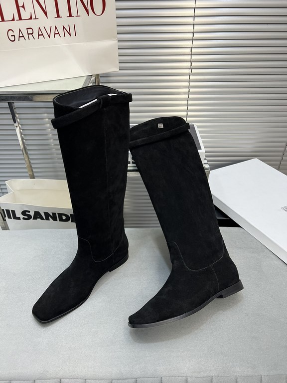 Factory priceThis year a very hot niche brand boots, Toteme tall boots square head riding boots long women's boots!Toteme these boots should be Hermes flat replacement New York blogger's ultra-modern classic fall and win