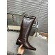 Factory priceThis year a very hot niche brand boots, Toteme tall boots square head riding boots long women's boots!Toteme these boots should be Hermes flat replacement New York blogger's ultra-modern classic fall and win