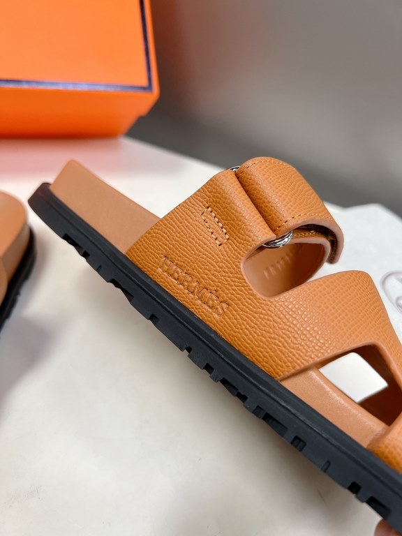 Men  [ΗERMES 】 Hermes spring and summer classic couple models second uncle slippers Chypre ugly ugly ugly uncle slippers - old man slippers, on the foot is simply too comfortable! It's simple and cute!All mixed breed she