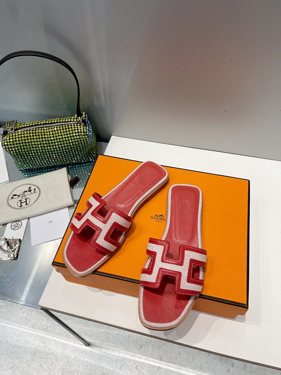 HERMES Hermes 2022 H Home New color update Classic works Multi-color choice let you love enough. Classic work Universal slippers, is the goddess are like on me oh! Really versatile, with pants or skirt are OK.Upper mater