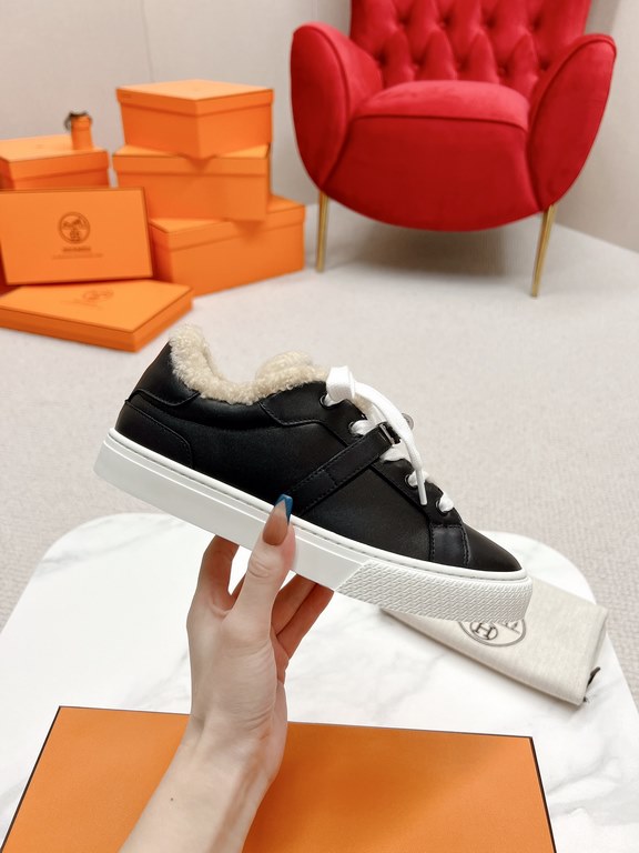 Herme's Love  Shi, straight line boutique build, as soon as I opened the package, I fell in love, this year, every sneaker of the Dumas family is loved, fashion is to be different.The overall design of the shoes is very 