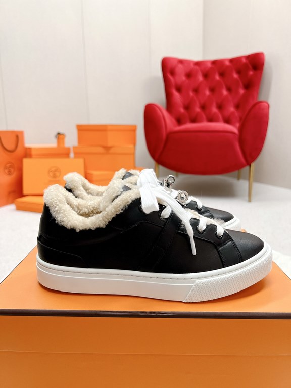 Herme's Love  Shi, straight line boutique build, as soon as I opened the package, I fell in love, this year, every sneaker of the Dumas family is loved, fashion is to be different.The overall design of the shoes is very 