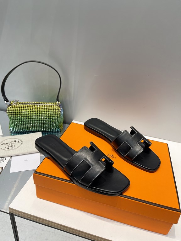 HERMES Hermes 2022 H Home New color update Classic works Multi-color choice let you love enough. Classic work Universal slippers, is the goddess are like on me oh! Really versatile, with pants or skirt are OK.Upper mater