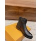 ' # Tods the latest models of short boots England full of wind, BV boots wind scraped a lot, do not want to follow the wind, Hermes is also a lot of people into the, want to be different, Tods this pair of proper into  T