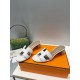 HERMES Hermes 2022 H Home New color update Classic works Multi-color choice let you love enough. Classic work Universal slippers, is the goddess are like on me oh! Really versatile, with pants or skirt are OK.Upper mater