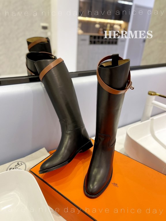 top quality productions      Hermes   The most iconic western boot of all time Elegant style that creates a different feel!  It's the indispensable combat boot in your shoe closet! Simple and airy style, the highest vers