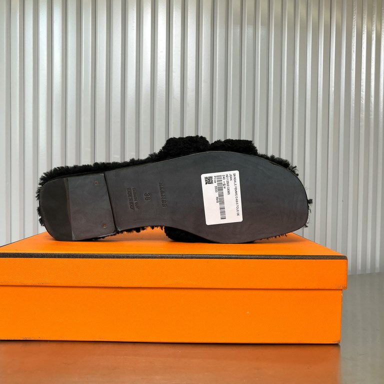 New color, lambswool. Newly revamped (Hermès) Packaging upgraded, version of the workmanship materials upgraded.Hermes  market highest version pure handmade shoes   Top Product Hermes Slippers  ----------Early fall new m