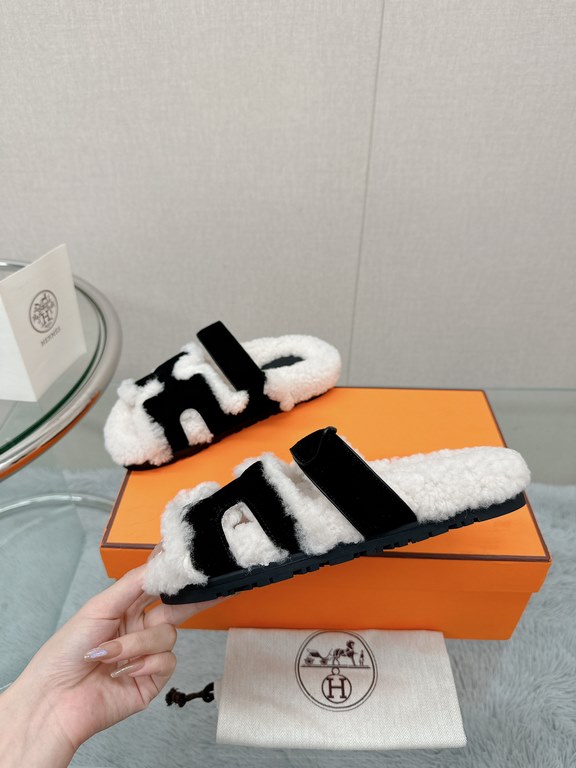 -Top qualityHerme Hermes new leather fur slippers, step on the lambswool, full of comfort, bare feet do not feel cold, with a thick socks Super beautiful oh!Upper LambskinLychee grain cowhide leather.Lining woolsheepskin