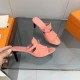 The actual Hermes shoes are made by hand, and they've been handmade to order for a long time.Hermes Hermes new mid-heeled sandals authentic open mold custom hand-sewn craft enamel technology on the heavy development of a