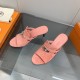 The actual Hermes shoes are made by hand, and they've been handmade to order for a long time.Hermes Hermes new mid-heeled sandals authentic open mold custom hand-sewn craft enamel technology on the heavy development of a