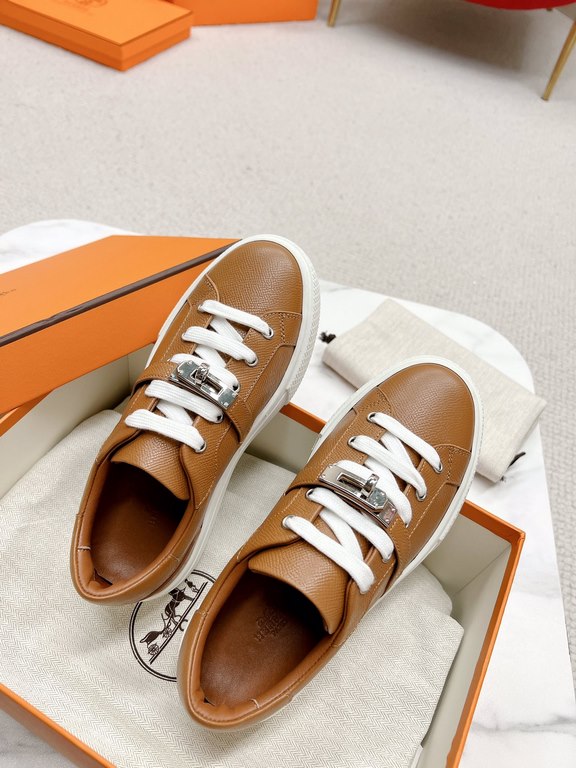 Herme's Love  Shi, straight line boutique build, as soon as I opened the package, I fell in love, this year, every sneaker of the Dumas family is loved, fashion is to be different.The overall design of the shoes is very 