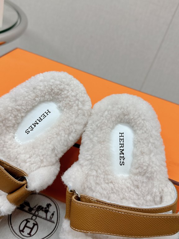 -Top qualityHerme Hermes new leather fur slippers, step on the lambswool, full of comfort, bare feet do not feel cold, with a thick socks Super beautiful oh!Upper LambskinLychee grain cowhide leather.Lining woolsheepskin