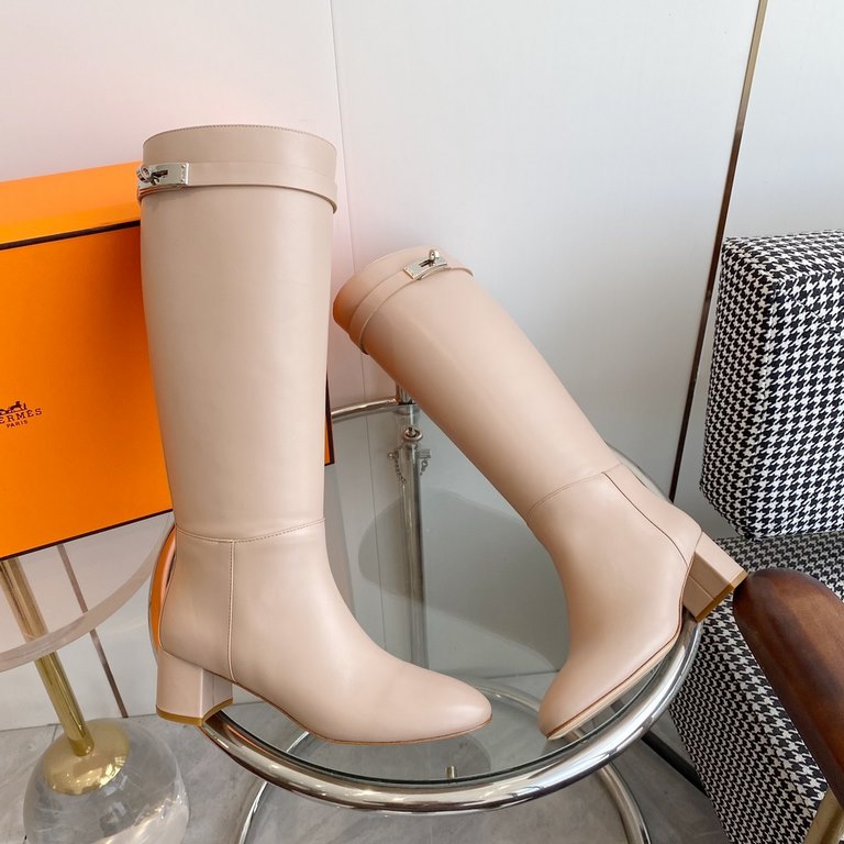 Batch Generation level! Hermes Hermes Germain Collection! Elegant temperament chunky heel boots Signature kelly buckle with sleek design!Original calfskin upper, cowhide lining padded feetCustom grade Italian leather out