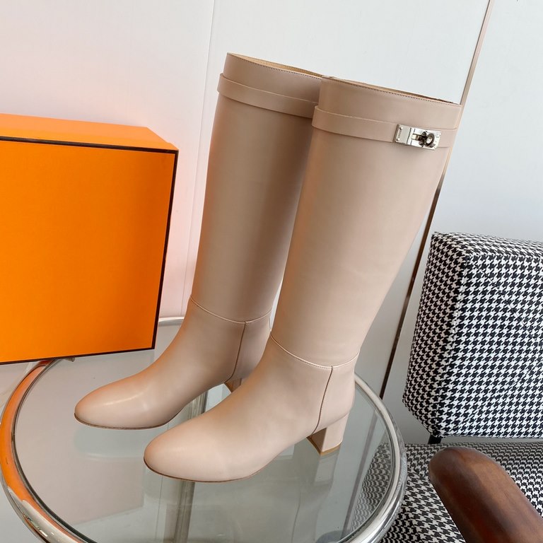 Batch Generation level! Hermes Hermes Germain Collection! Elegant temperament chunky heel boots Signature kelly buckle with sleek design!Original calfskin upper, cowhide lining padded feetCustom grade Italian leather out