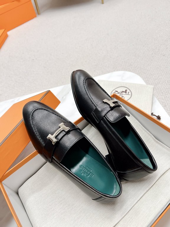 HERME'c, the whole network exclusive handmade, private high-end customization, classic handmade workshop ~ ~ ~ big goods real shotRoyal Loafers, very classic, versatile, simple, colorblocking design, on the foot is very 